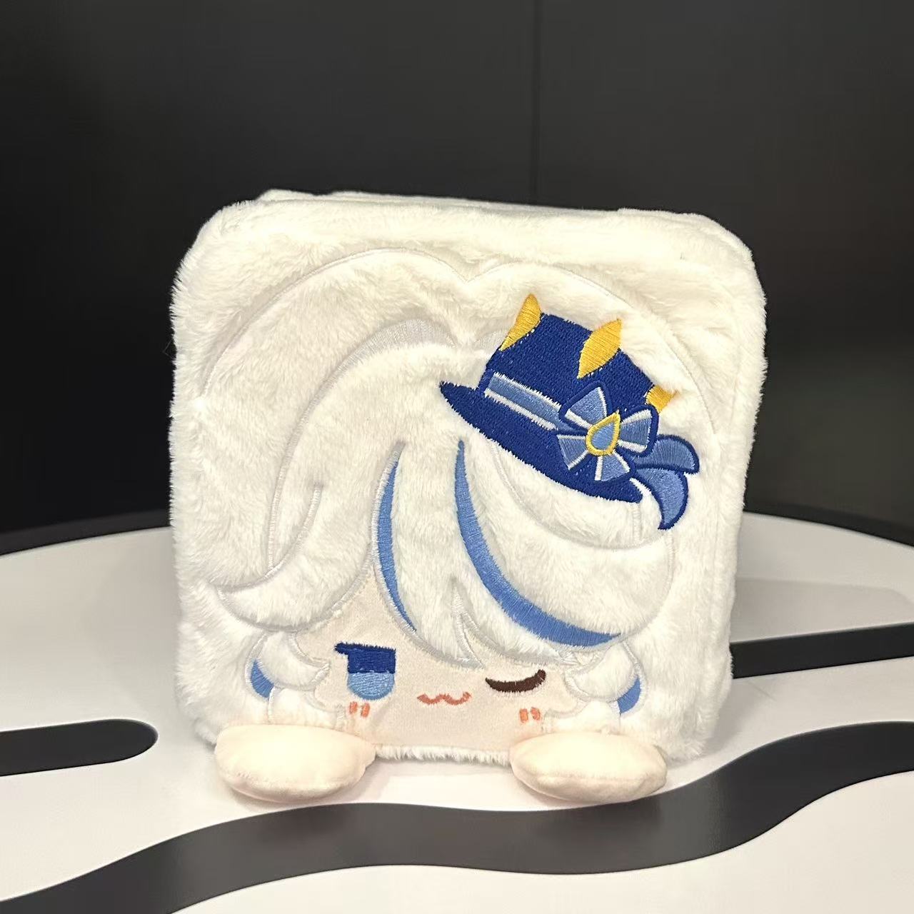 In stock Furina Cute Pillow mo - مراجعة Anime Cosplay Event وسعره