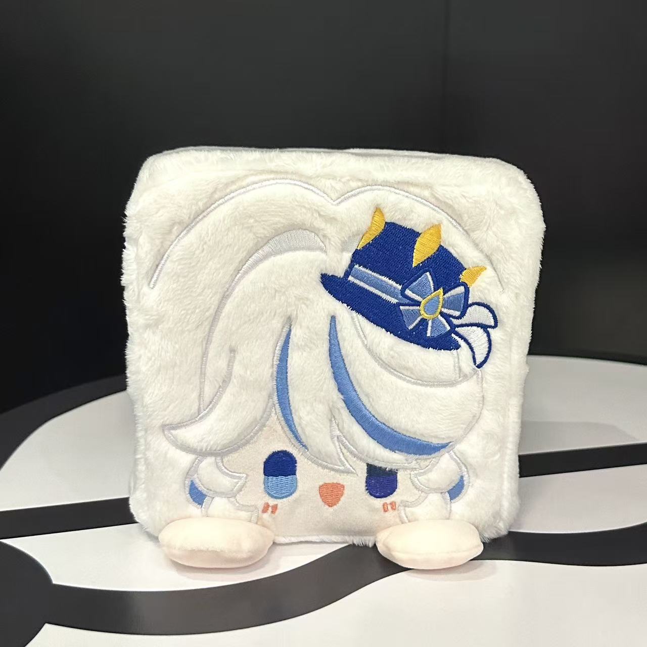 In stock Furina Cute Pillow mo - مراجعة Anime Cosplay Event وسعره